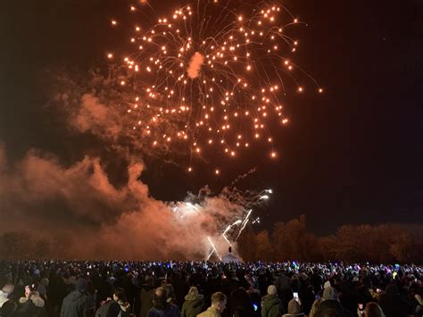 Thousands gather at Byron Park for Harrow Fireworks 2023 - Harrow Online