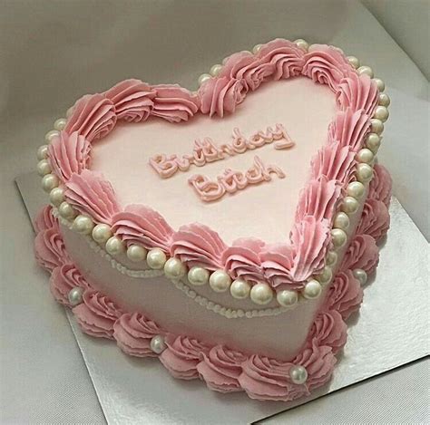 Heart shaped birthday cake | Heart shaped birthday cake, Pink birthday cakes, Pretty birthday cakes