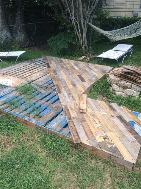 Patio Deck Out Of 25 Wooden Pallets | Front porches, Pallets and Porch