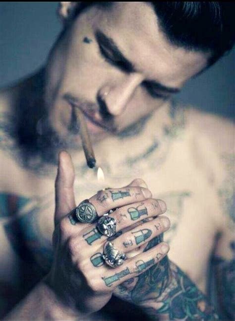 Pin on [Liquor][Smoke][Men][Tattoo][Grooming][Beard][Rough]