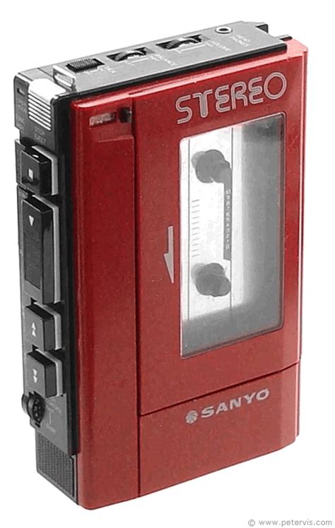 Red SANYO WALKMAN Vintage CASSETTE RADIO PLAYER - feltoninstitute.com