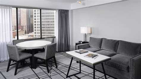 Modern Hotels in Downtown Louisville, KY | Hyatt Regency Louisville