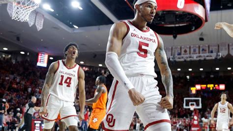 Oklahoma Basketball: Sooners use late 9-0 run en route to 66-62 win