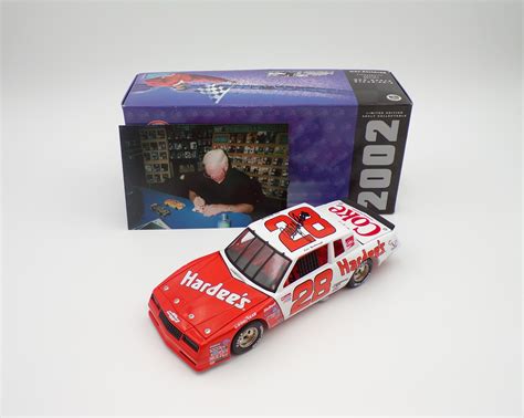 ** With Picture of Driver Auto Diecast ** Cale Yarborough Autographed 2002 Hardee's 1:24 Nascar ...