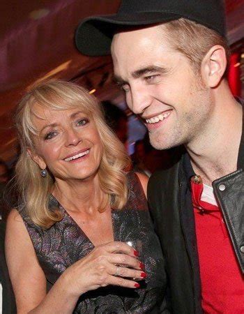 Robert Pattinson Height, Age, Family, Biography & More