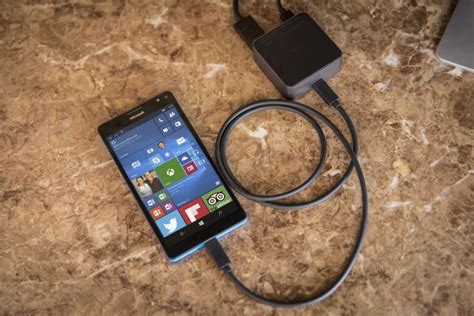 Lumia 950 Continuum-Box "Munchkin" kommt mit 3 x USB, HDMI und DisplayPort - WindowsUnited