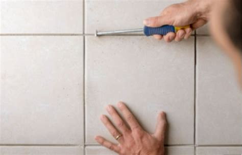 How To Remove Bathroom Tiles Without Breaking Them – Rispa