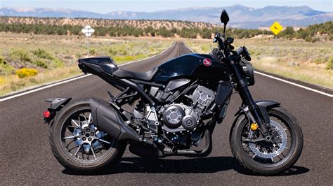 2022 Honda CB1000R Review: A Comfortable Naked Sport Bike With the Wrong Torque Map