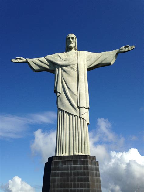 Big Christ statue in Rio De Janeiro free image download