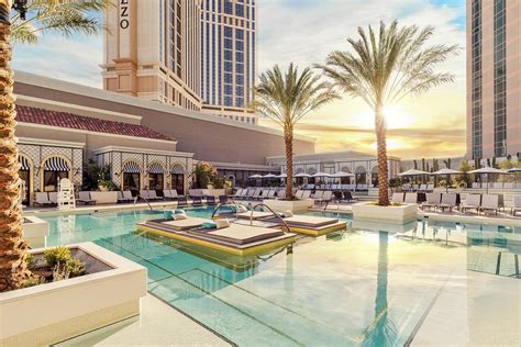 Top 10 Las Vegas Pools (2023) | Las Vegas Direct