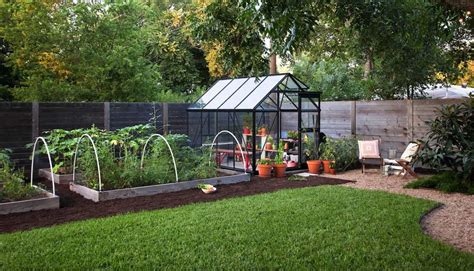 20+ Awesome Backyard Greenhouse Ideas For Gardening Enthusiasts