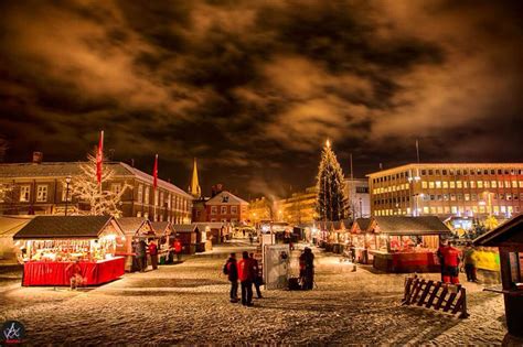 Christmas market at the town square in Trondheim, Norway. 18.12.2014 Norway Christmas, Norwegian ...