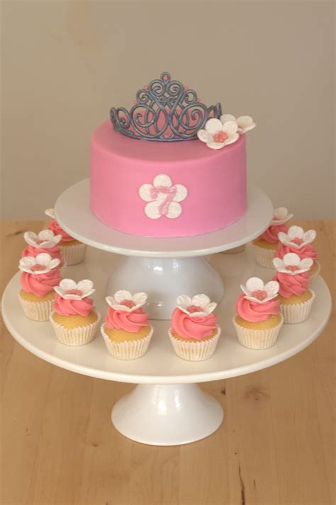 7Th Birthday Tiara Cake - CakeCentral.com