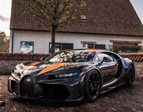 Bugatti Chiron super sport 300+, this particular car reached a top speed of over 300mph!! 🥵 : r ...