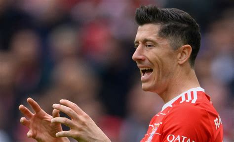 Barcelona given fresh hope over Lewandowski transfer