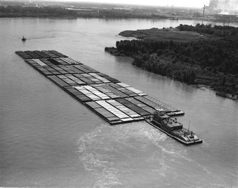 Mississippi River towboat marks start of navigation season | Y94