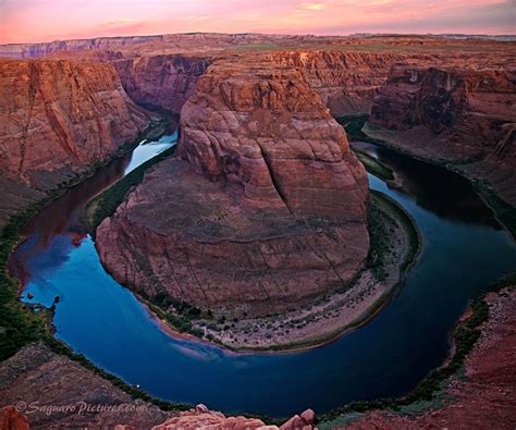 Horseshoe Bend from the rim of the canyon below Lake Powell in northern ...