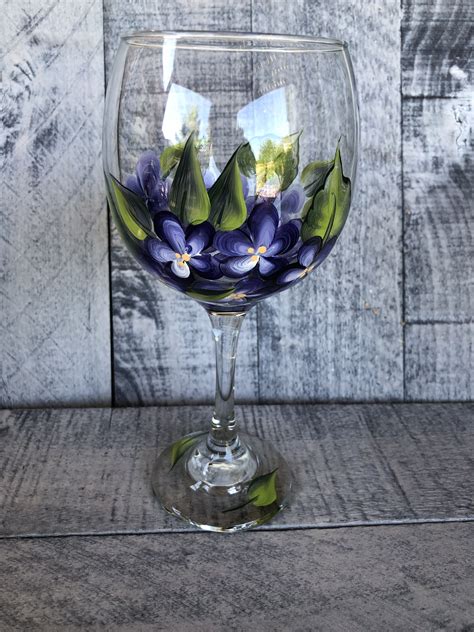 Beautiful wine glass with hand painted flowers. Great for all occasions. in 2020 | Beautiful ...