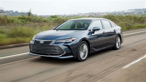 2019 Toyota Avalon Hybrid first drive review: understated efficiency