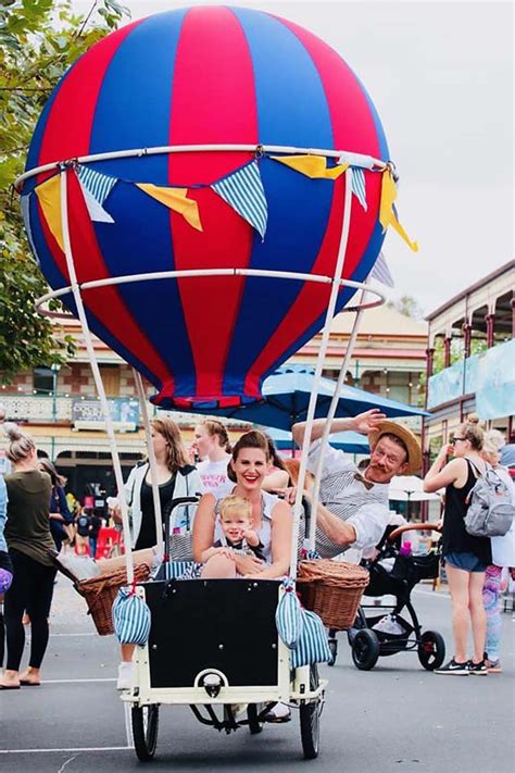 Up, Up & Away! Roving Balloon Duo