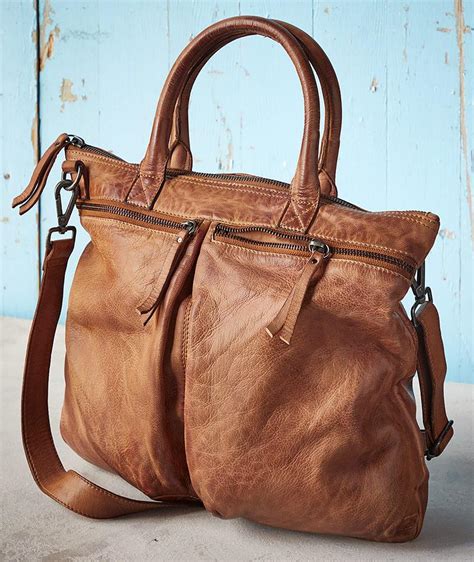 Women's Sedgwick Leather Crossbody Bag in Full-Grain Leather