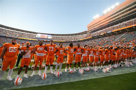 Tennessee Football LIVE Updates vs. South Carolina Gamecocks - Sports ...