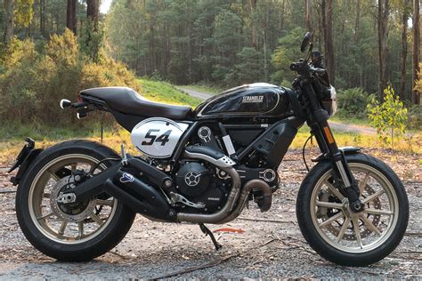 Ducati Scrambler Café Racer Review - Return of the Cafe Racers