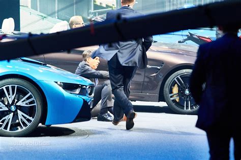 BMW CEO Harald Krueger Faints on Stage at Frankfurt Motor Show 2015 - Video, Live Photos ...