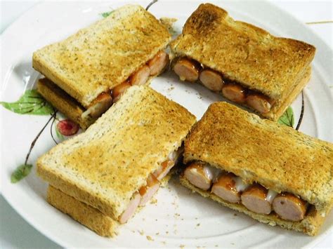 Sausage Sandwich | Thailand 1 Dollar Meals