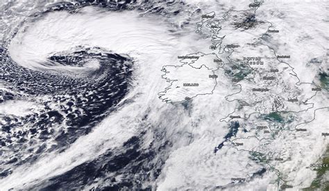 Quite spectacular satellite imagery of a deep cyclone moving towards ...