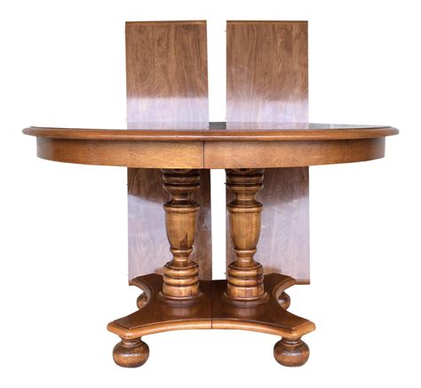 Ethan Allen Maple Pedestal Dining Table With 2 Leaves | Chairish