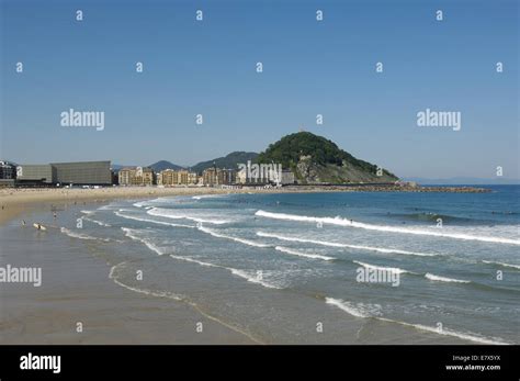 La Zurriola beach, San Sebastian Stock Photo - Alamy