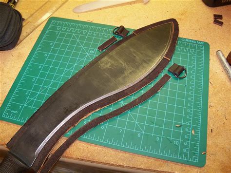 A new Leather Sheath for my Cold Steel Kukri - Bushcraft USA Forums