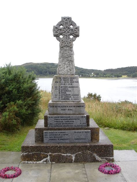 Poolewe War Memorial © Roger McLachlan cc-by-sa/2.0 :: Geograph Britain ...