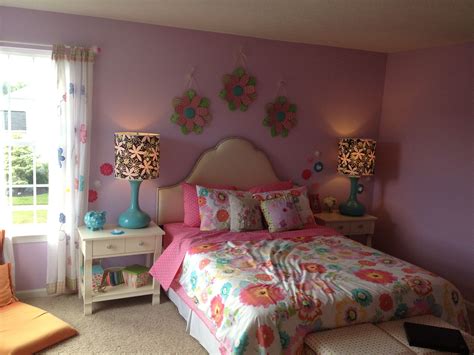 Inspiration for our 10 year old girl's room Girl Bedroom Walls, Girl ...