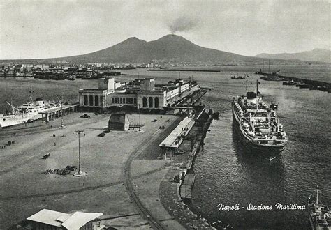 La Stazione Marittima di Napoli: una porta «all'ombra di Castel Nuovo»