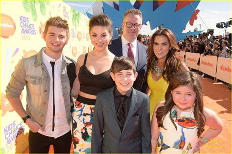 Ryan Newman & Jack Griffo Couple Up at Kids Choice Awards 2015 | ryan ...