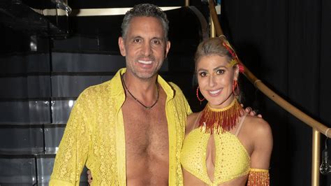 Mauricio Umansky Spotted Holding Hands With 'DWTS' Partner Emma Slater ...