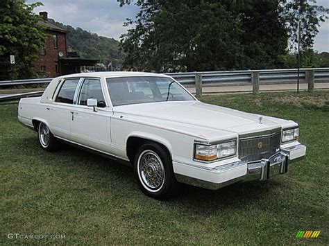 White 1990 Cadillac Brougham d'Elegance Exterior Photo #70268854 | GTCarLot.com