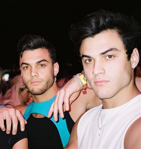 Pin by dannielle xo on Dolan twins | Dollan twins, Dolan twins, Twins