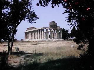 Paestum - Greek Temples, long Beaches, great Tourist Sites