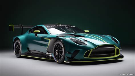 Aston Martin Vantage GT3 | 2024MY | Front Three-Quarter