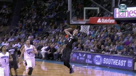 Zach LaVine threw down a 360 dunk in a game like it was nothing ...