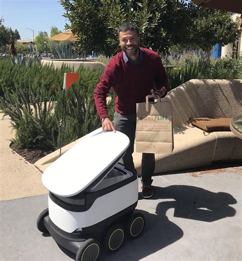 Starship has big campus plans for its robot delivery fleet - SlashGear