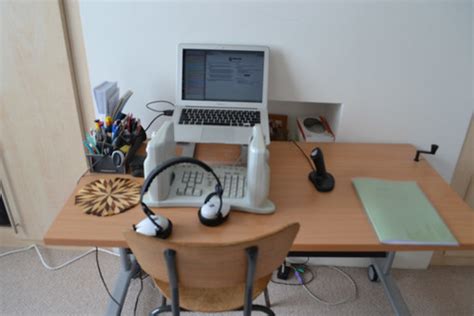 kowey desk | 1. laptop riser 2. vertical keyboard 3. vertica… | Flickr