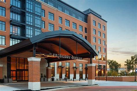 EMBASSY SUITES BY HILTON SOUTH BEND AT NOTRE DAME $135 ($̶1̶7̶7̶) - Updated 2023 Prices & Hotel ...