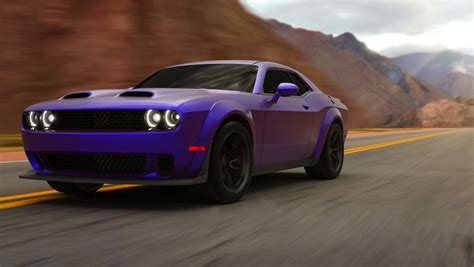 Dodge Challenger SRT Demon vs. Hellcat: Big Gun’s Burnout