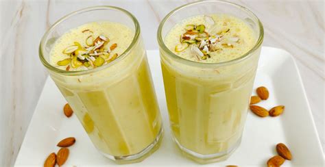 बादाम शेक रेसिपी | Badam Milk Shake Recipe Hindi