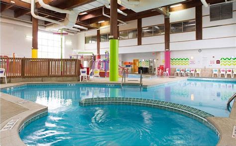 Holiday Inn Grand Rapids Pool: Pictures & Reviews - Tripadvisor