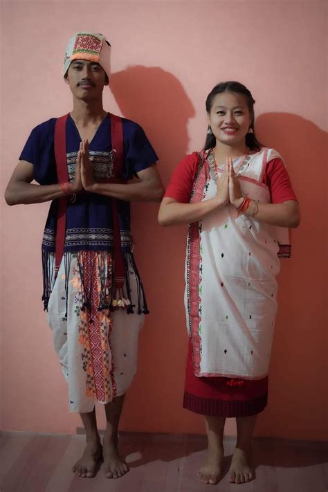 Assamese Traditional Outfits - Assamese Tribes and Its Traditional Dresses - Assam Front